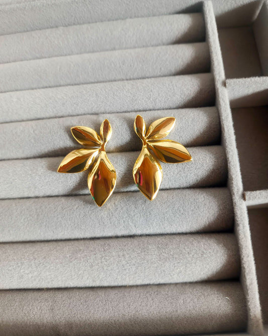 FLORAL LEAF STUDS EARRINGS