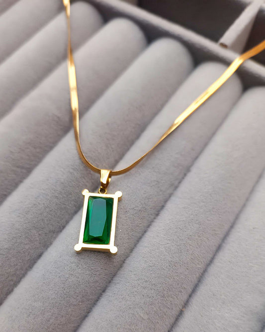 EMERALD SNAKE NECKLACE