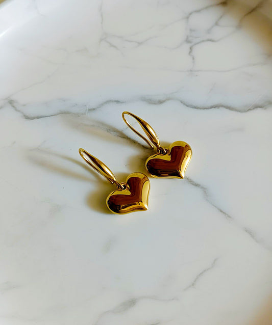 CLASSIC LOVE EARRINGS