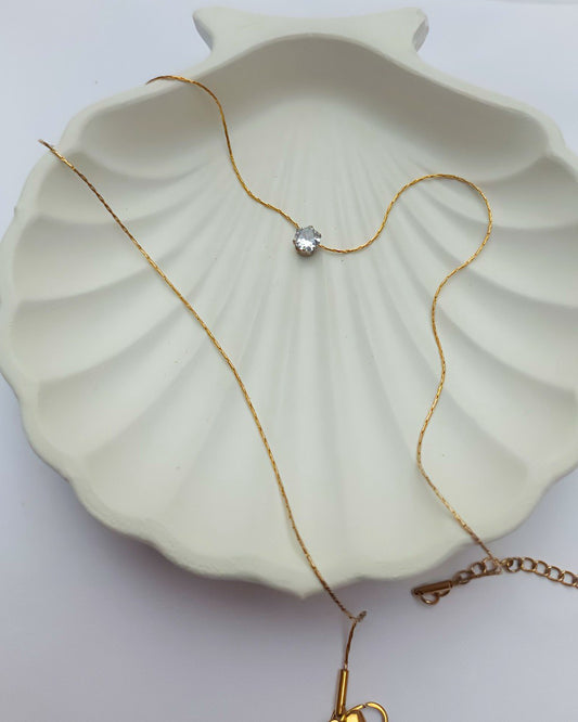 DELICATE CRYSTAL NECKLACE