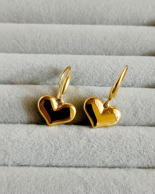 CLASSIC LOVE EARRINGS